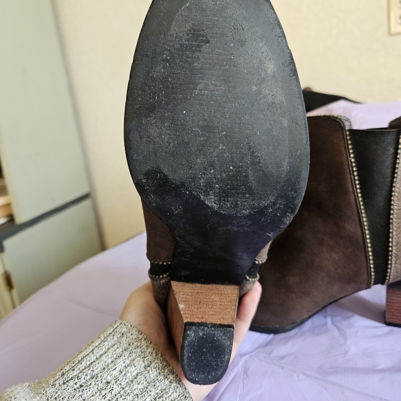 Rebels Black and Brown Ankle Boots - Picture 4 of 6